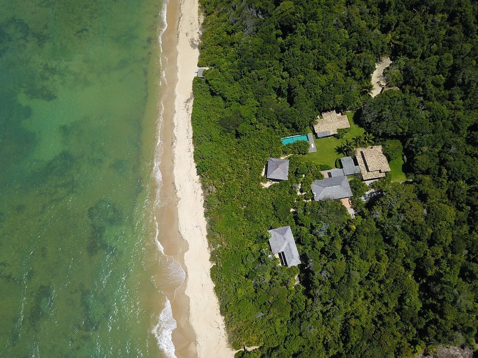 Casa proxima ao fasano Itapororoca Jungle trancoso pe na areia foto aereas